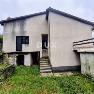 RIJEKA, SUŠAČKA DRAGA-samostojeća kuća sa dva stana na mirnoj lokaciji - za adaptaciju