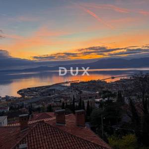 RIJEKA, TRSAT – etaža privatne kuće s očaravajućim pogledom na more, vrhunska pozicija iznad centra Rijeke