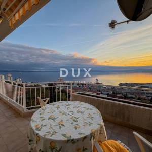 RIJEKA, TRSAT – etaža privatne kuće s očaravajućim pogledom na more, vrhunska pozicija iznad centra Rijeke