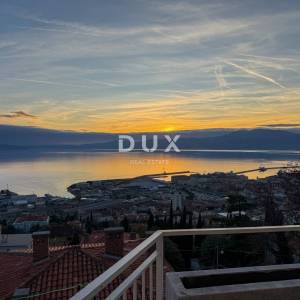 RIJEKA, TRSAT – etaža privatne kuće s očaravajućim pogledom na more, vrhunska pozicija iznad centra Rijeke