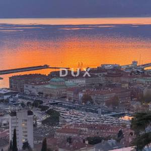 RIJEKA, TRSAT – etaža privatne kuće s očaravajućim pogledom na more, vrhunska pozicija iznad centra Rijeke