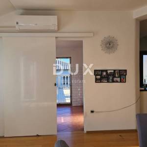 RIJEKA, TRSAT - Prostran trosoban stan s dnevnim boravkom na mirnoj lokaciji , 114m2