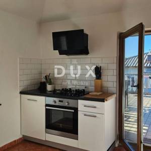 RIJEKA, TRSAT - Prostran trosoban stan s dnevnim boravkom na mirnoj lokaciji , 114m2