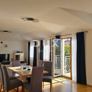 RIJEKA, TRSAT - Prostran trosoban stan s dnevnim boravkom na mirnoj lokaciji , 114m2