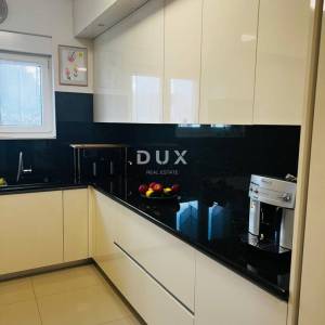 RIJEKA, ZAMET - novogradnja, dvoetažna kuća sa garažom i okućnicom, snižena cijena!