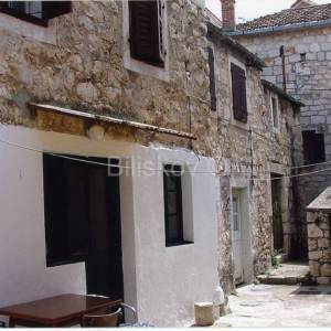 Rogoznica - centar, dozvola za rekonstrukciju kamenih kuća.