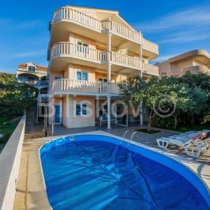 Rogoznica, Zatoglav, apartmanski objekt - 7 app