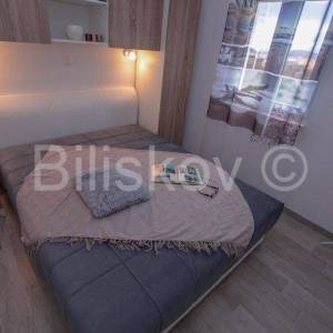 Rogoznica,uvala Lozica,samostojeca apartmanska kuca.