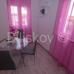 Rogoznica,uvala Lozica,samostojeca apartmanska kuca.