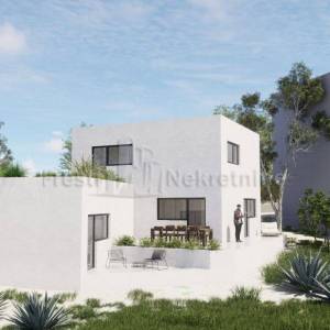 ROVANJSKA -ATRAKTIVNA VILLA U IZGRADNJI, 100 m OD MORA