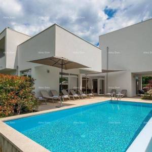 Rovinj! Izuzetna moderna vila, okružena netaknutom prirodom.