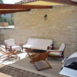 ROVINJ (okolice) - Autentična kamena kuća s bazenom za prodaju