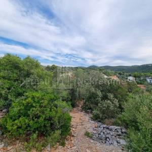 SALI -LUKA- GRAĐEVINSKO ZEMLJIŠTE 80 m OD MORA!