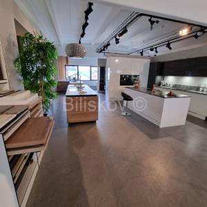 Samobor, proizvodno skladišni prostor 8.200m2, zemljište 15.000m2