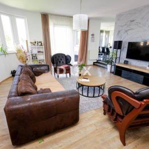 SAMOBOR, VRHOVČAK - Obiteljska kuća na mirnoj lokaciji