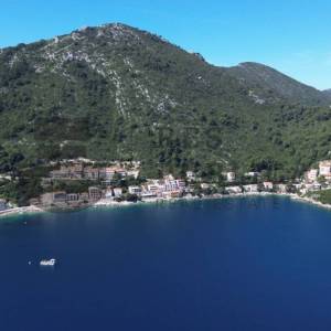 SAMOSTOJEĆA KUĆA NA MLJETU - IZVRSNA LOKACIJA!