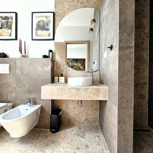 Samostojeća kuća s bazenom – okolica grada Krka!