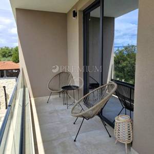 Samostojeća kuća s bazenom – okolica grada Krka!