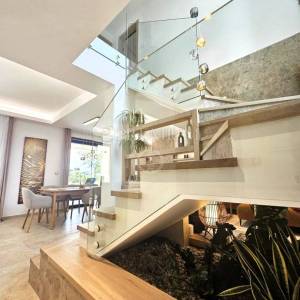 Samostojeća kuća s bazenom – okolica grada Krka!