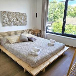 Samostojeća kuća s bazenom – okolica grada Krka!