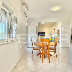 Samostojeća kuća u prvom redu do mora, Posedarje 