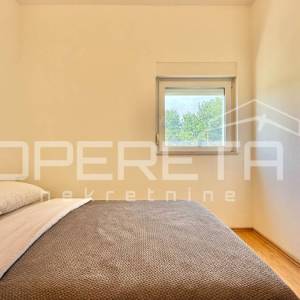 Samostojeća kuća u prvom redu do mora, Posedarje 