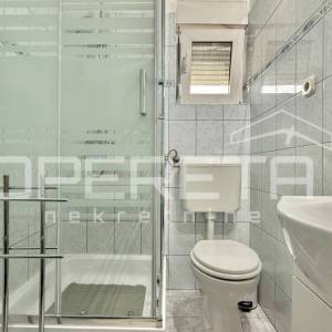 Samostojeća kuća u prvom redu do mora, Posedarje 