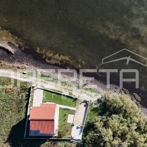 Samostojeća kuća u prvom redu do mora, Posedarje 