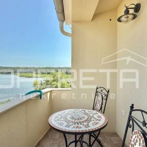 Samostojeća kuća u prvom redu do mora, Posedarje 