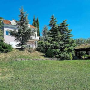 Samostojeća obiteljska kuća na dominantnoj parceli 4.359m2