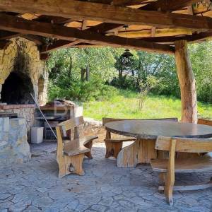 Samostojeća obiteljska kuća na dominantnoj parceli 4.359m2