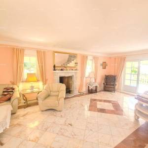 Samostojeća obiteljska kuća u blizini mora! Pješčana uvala.