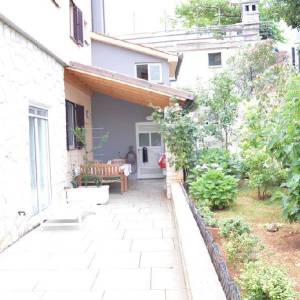 Samostojeća u blizini plaže!  Banjole.