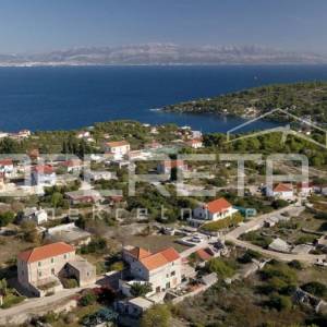 Šarmantna kamena kuća u Grohotama, Šolta