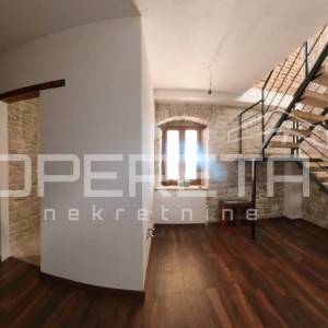 Šarmantna kamena kuća u Grohotama, Šolta