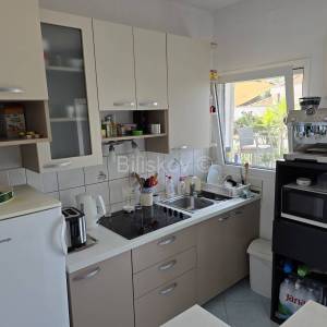 Šarmantna kuća 30m od mora, Okrug Gornji, prodaja