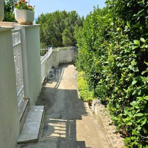 Šarmantna kuća 30m od mora, Okrug Gornji, prodaja