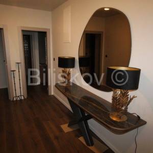 Seget Donji, kuća sa 3 stana, 427m2, prodaja