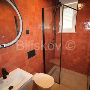 Seget Donji, kuća sa 3 stana, 427m2, prodaja