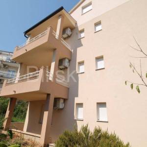 Seget Donji, kuća sa 3 stana, 427m2, prodaja