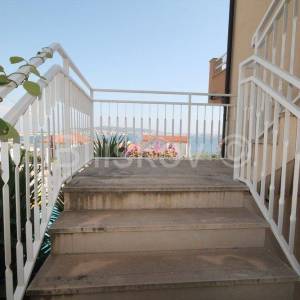 Seget Donji, kuća sa 3 stana, 427m2, prodaja