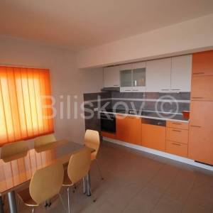 Seget, Seget Vranjica, apartmanska kuća sa 6 apartmana.