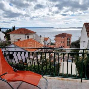 Seget Vranjica, dvojna kuća s 3 stana, prodaja