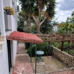 Seget Vranjica, dvojna kuća s 3 stana, prodaja