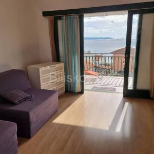 Seget Vranjica, dvojna kuća s 3 stana, prodaja