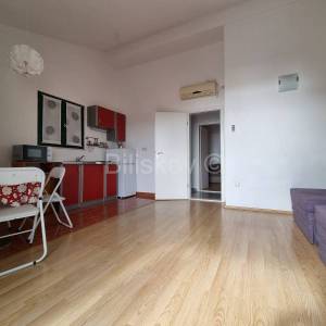 Seget Vranjica, dvojna kuća s 3 stana, prodaja