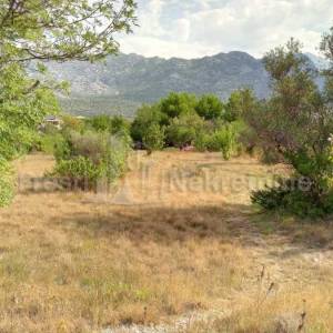 SELINE-STARIGRAD- GRAĐEVINSKO ZEMLJIŠTE 1531m2