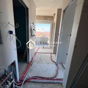 Sesvete,3-S(S2)96m2 u visokom prizemlju s vrtom,liftom,parkingom 