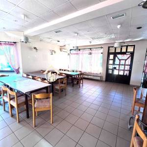 Sesvete,opremljen restoran i skladište cca 300m2 s 10 parkinga+garaža 