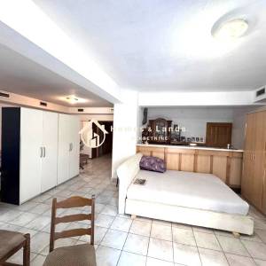 Sesvete,opremljen restoran i skladište cca 300m2 s 10 parkinga+garaža 